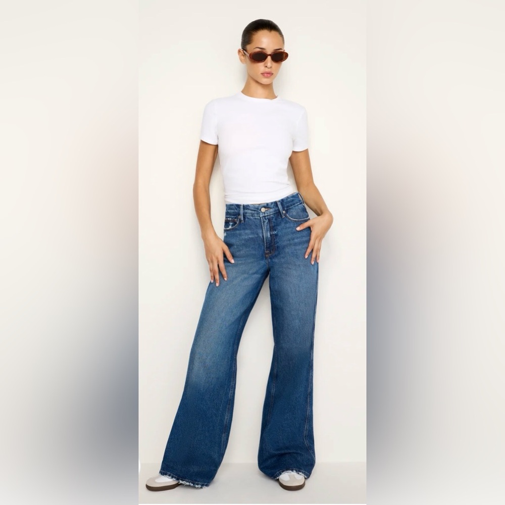 Good American Women's Straight Leg Jeans in Blue Wash